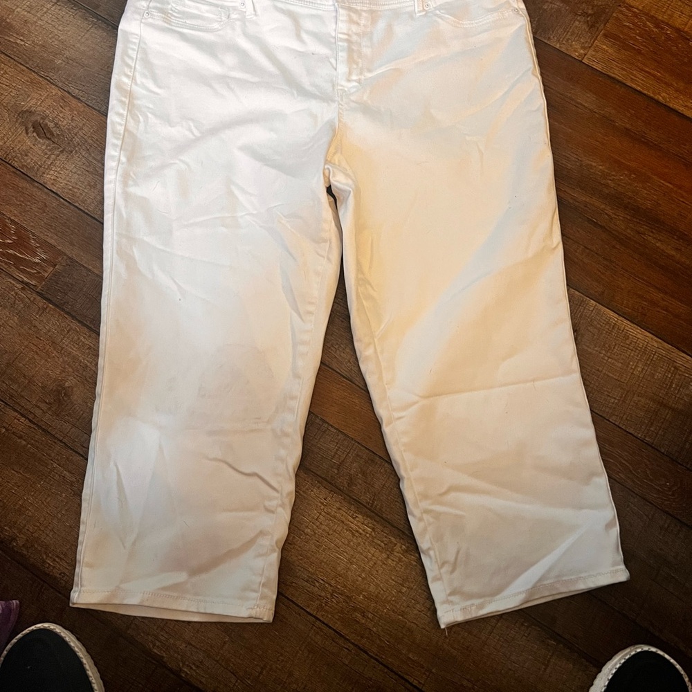 Roz & Ali Cream Ankle Jeans
